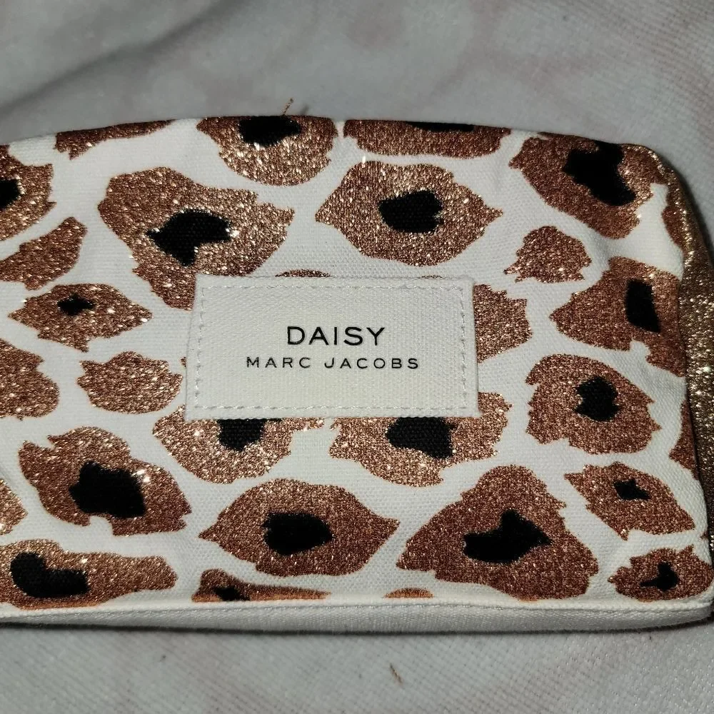 Marc Jacobs Daisy Zippered Makeup Travel Cosmetic Bag Cheetah Print w Shimmer